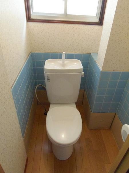 トイレ　★窓付きのトイレ★