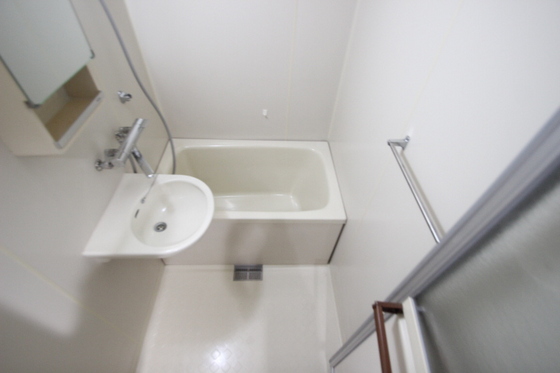 バス・シャワールーム　※別号室の写真です