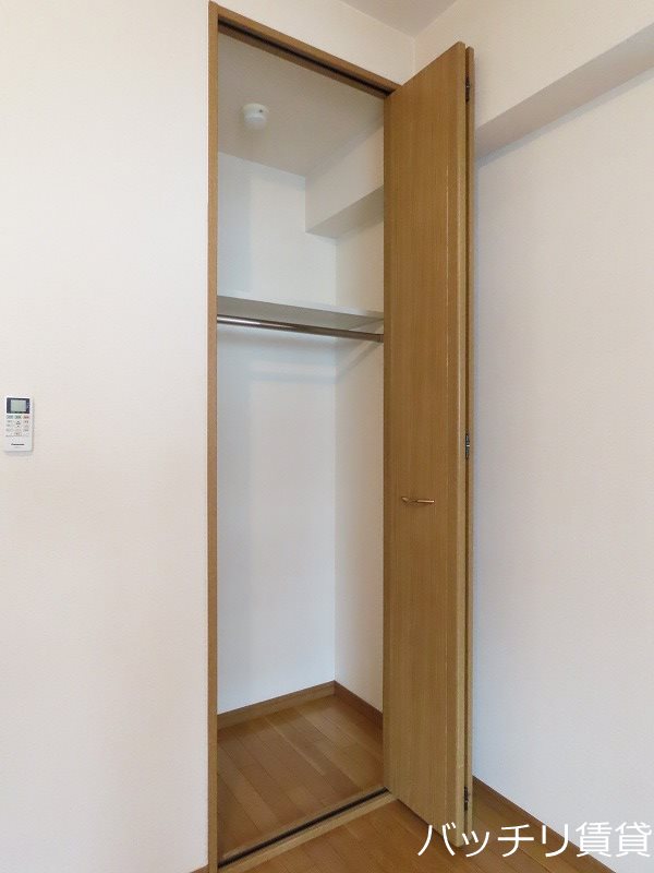 収納　同型タイプの為現状優先