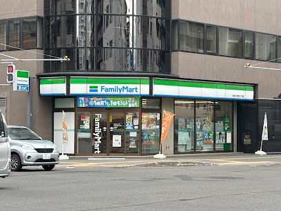 コンビニ　ファミリーマート札幌北1条西20丁目店（コンビニ）まで289m