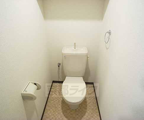 トイレ　使い易いセパレートタイプ