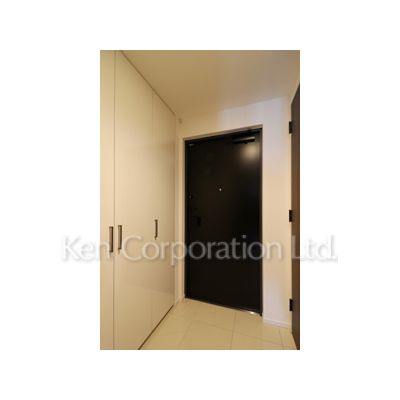 玄関　同タイプ6階のお部屋を撮影。仕様が異なることがあります。