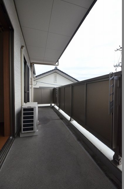 バルコニー　別号室の写真です。（反転）