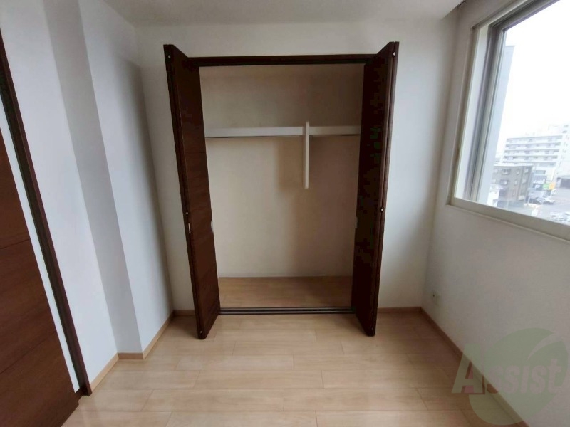 収納　寝室のクローゼットにたくさん収納出来ますね！