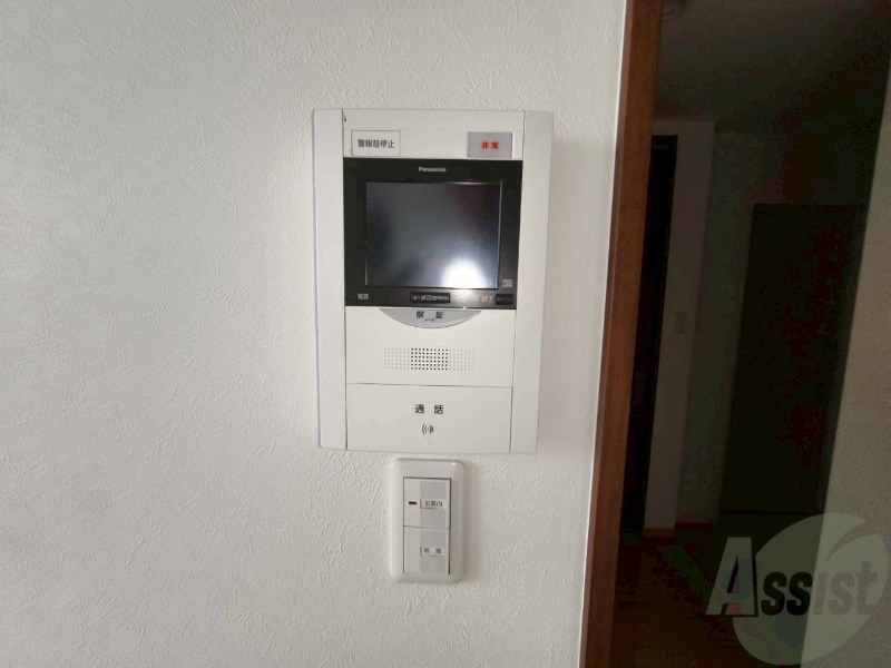 セキュリティ　ＴＶモニター付インターホンです。来客者の顔が見えるので安心！
