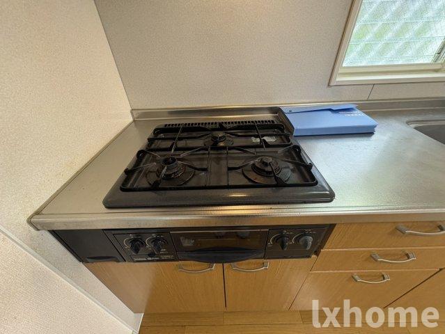 キッチン　コンパクトなキッチンで掃除もラクラク