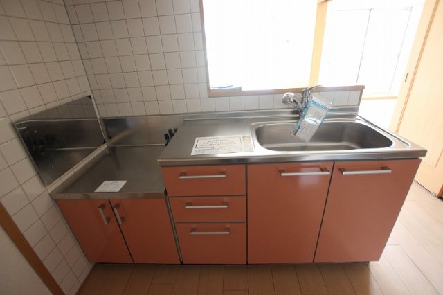 キッチン　同物件別号室