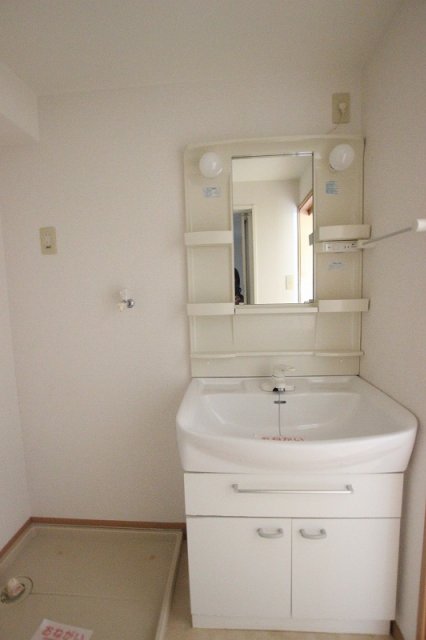 洗面設備　同物件別号室