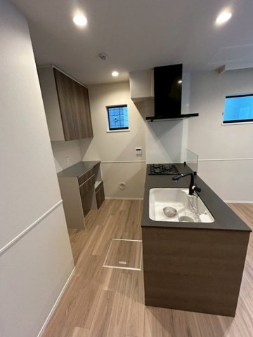 キッチン　広々使える快適な調理スペースです♪