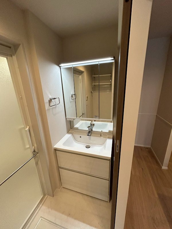 洗面設備　身支度に欠かせない独立洗面台♪※同仕様