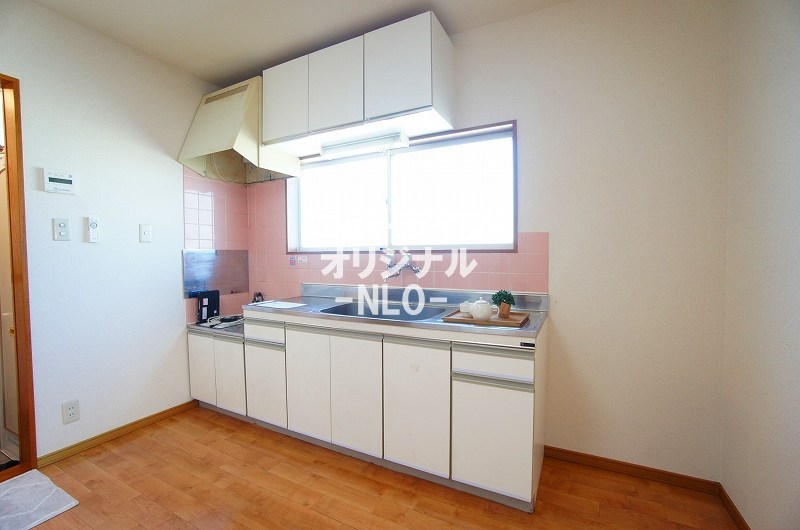 キッチン　ワークトップ広めのキッチンでお料理も楽しめます！