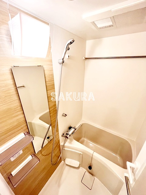 バス・シャワールーム　嬉しい浴室乾燥機付き♪