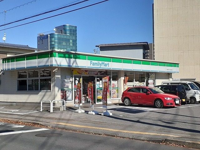 コンビニ　ファミリーマート文化会館前（コンビニ）まで650m