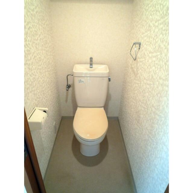 トイレ　※同仕様写真含む