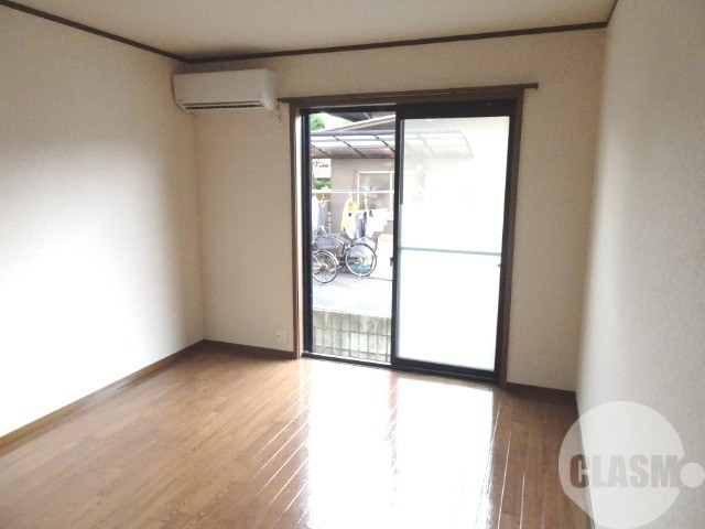 居室・リビング　明るいお部屋です♪