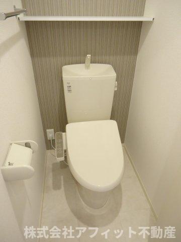 トイレ　温水洗浄暖房便座