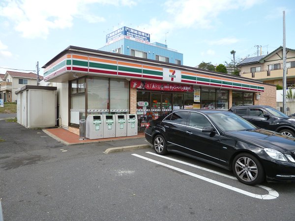 コンビニ　セブンイレブン（コンビニ）まで430m