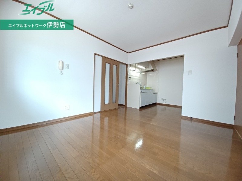 居室・リビング　別部屋参考写真です
