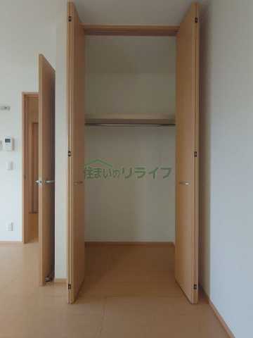 収納　別部屋参考写真となります。