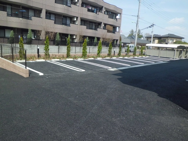 駐車場　敷地内駐車場