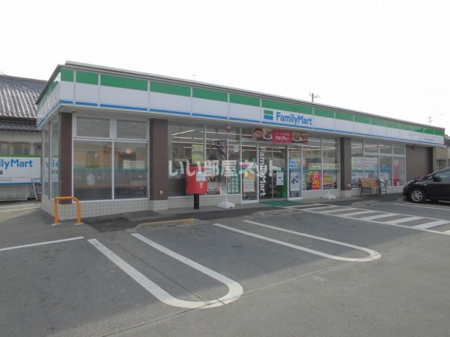 コンビニ　ファミリーマート　つくばみらい陽光台店（コンビニ）まで733m