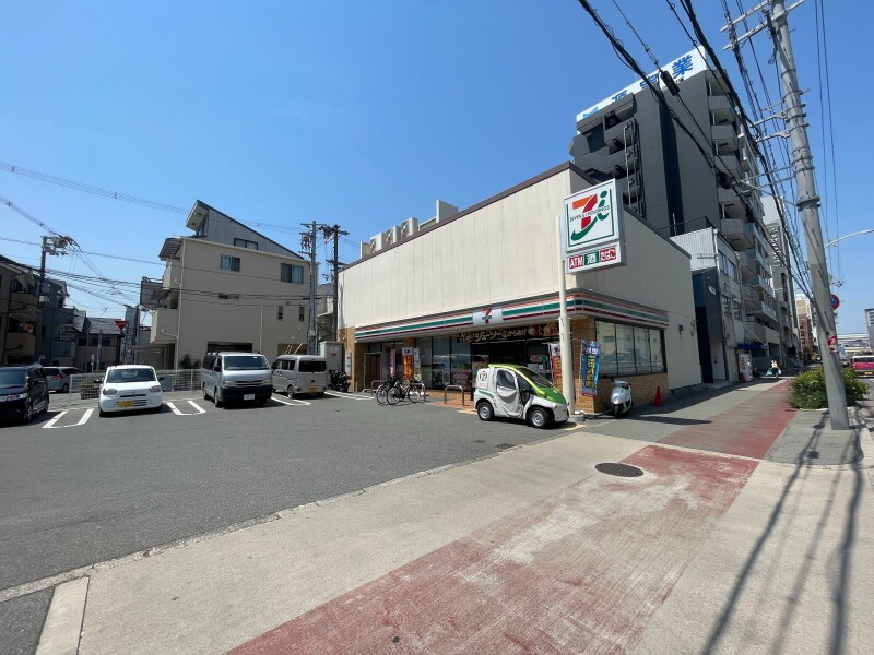 コンビニ　セブンイレブン大阪中本5丁目店（コンビニ）まで129m