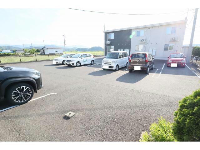 駐車場　駐車場