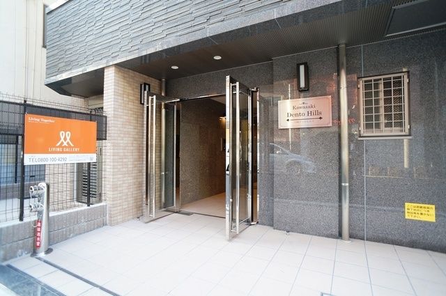エントランス　マンション入り口