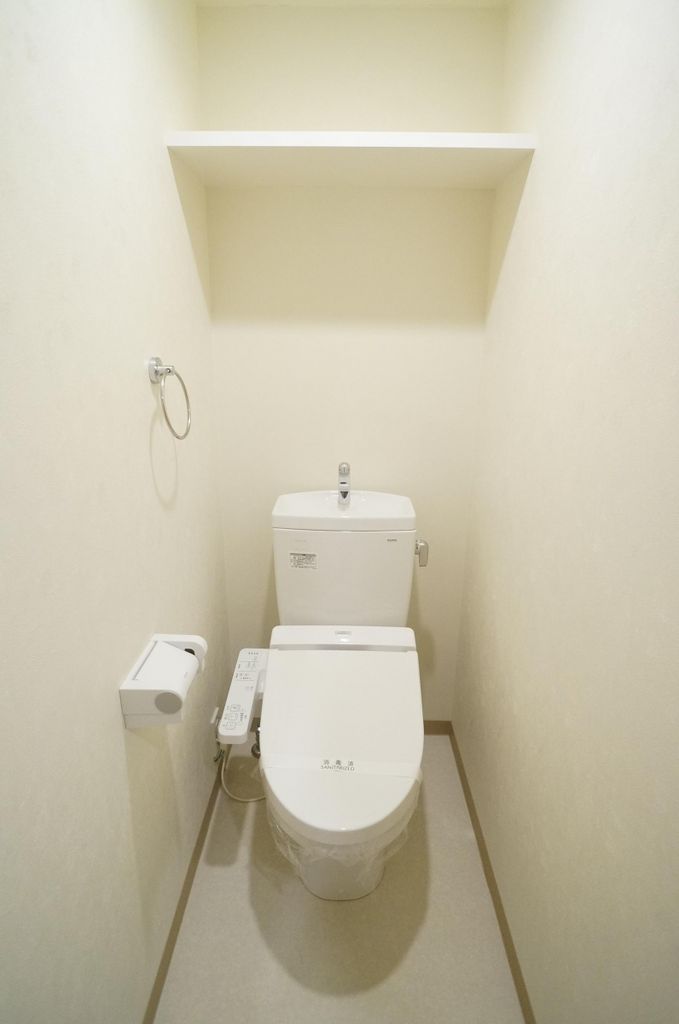 トイレ　トイレはウォシュレット付き（同間取り・別部屋の参考写真）
