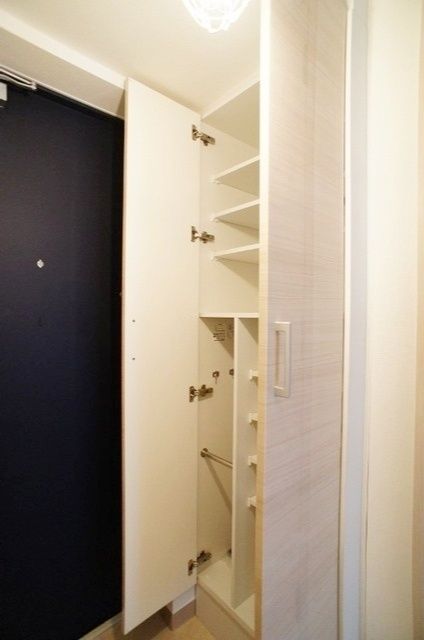 玄関　シューズボックス（同間取り・別部屋の参考写真）