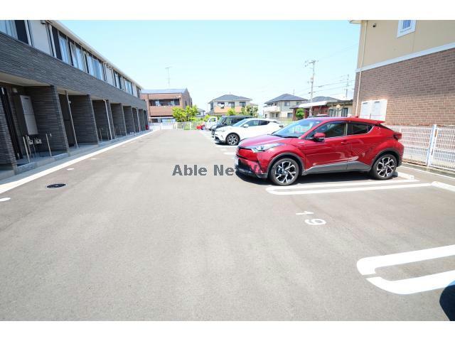 駐車場　駐車場