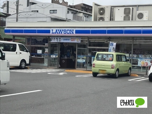 コンビニ　ローソン南区鶴里町店（コンビニ）まで304m