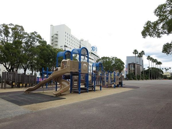 公園　藍場浜公園（公園）まで650m