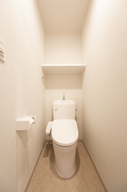 トイレ　※写真は同タイプ住戸です。