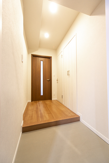 玄関　※写真は同タイプ住戸です。