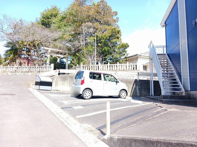 駐車場　車をお持ちの方に嬉しい駐車場付きの物件です