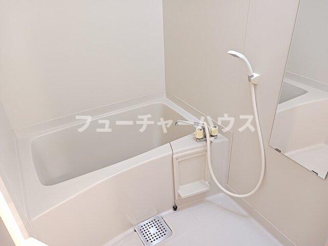 バス・シャワールーム　ゆったり過ごせるお風呂です
