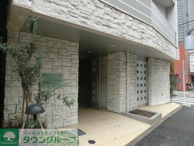 エントランス　★重厚感あふれるエントランス★