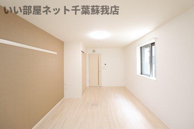 居室・リビング　こちらのリビングで趣味の時間をお楽しみください