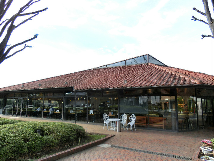 飲食店　神戸屋ベーカリーレストラン成城店（飲食店）まで196m