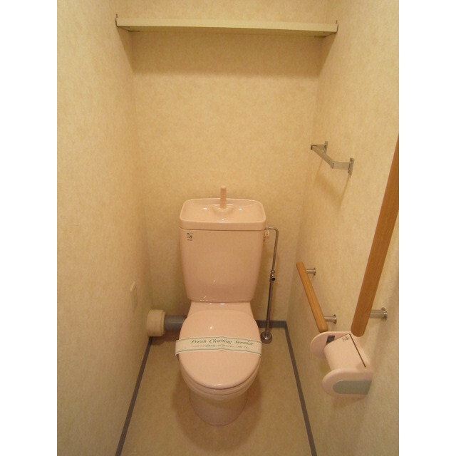 トイレ　※同タイプ別部屋の写真になります。