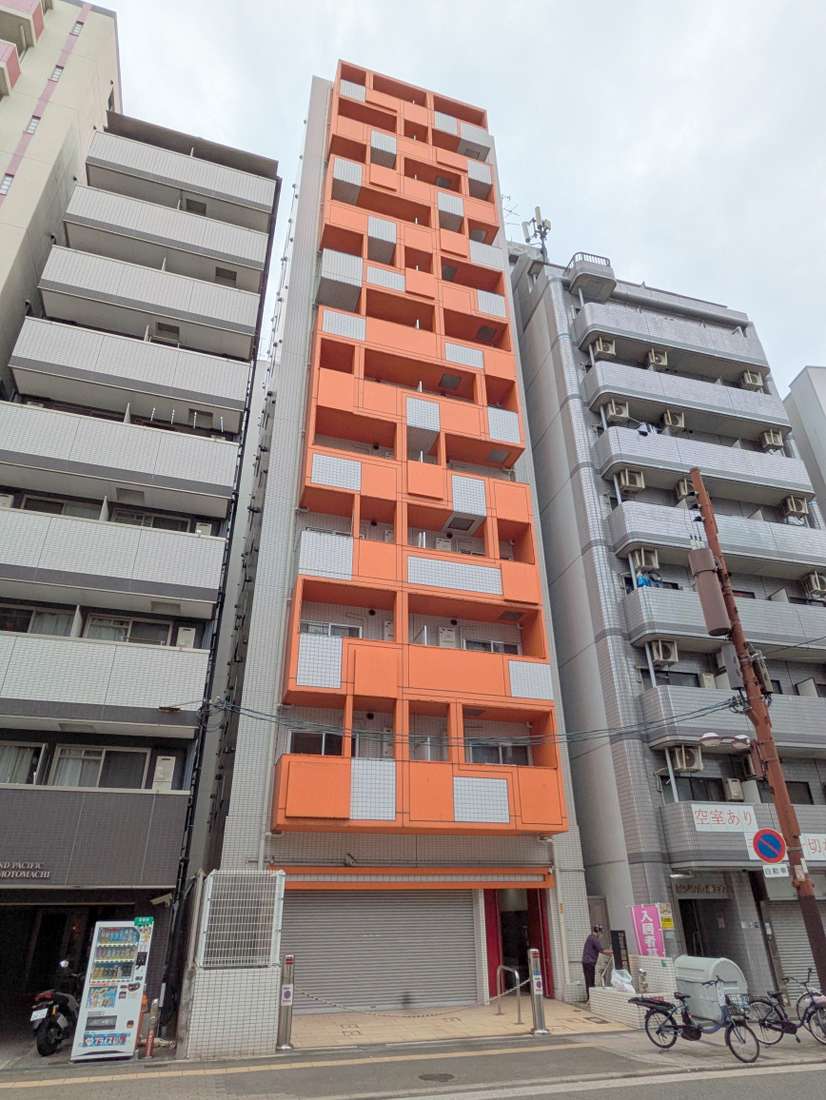 建物外観　ZEUS難波CUBE
