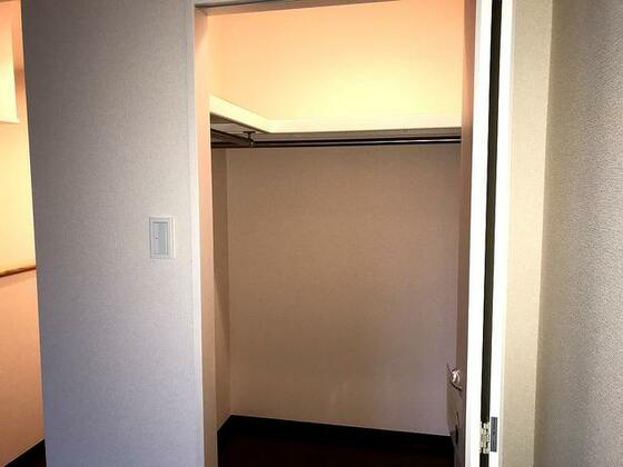 収納　ウォークインクローゼット　※別部屋参考写真