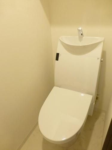 トイレ　※別部屋の参考写真です。