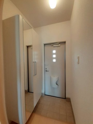 玄関　収納もある玄関です
