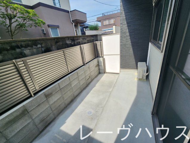 バルコニー　バルコニー