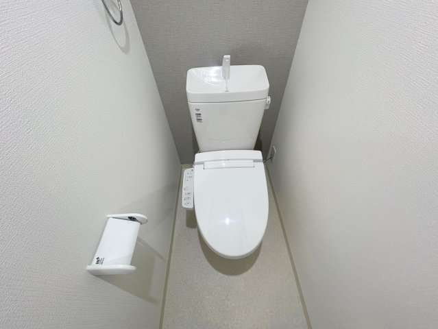 トイレ　綺麗なトイレにはウォシュレット標準装備です。