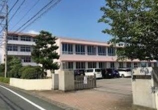 小学校　浜松市立入野小学校（小学校）まで927m