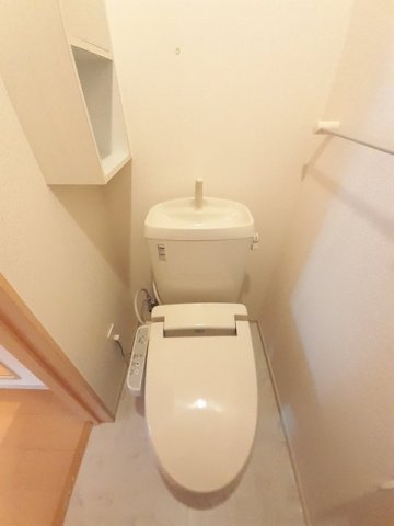 トイレ　落ち着いたトイレです