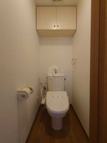 トイレ　別部屋の参考写真です